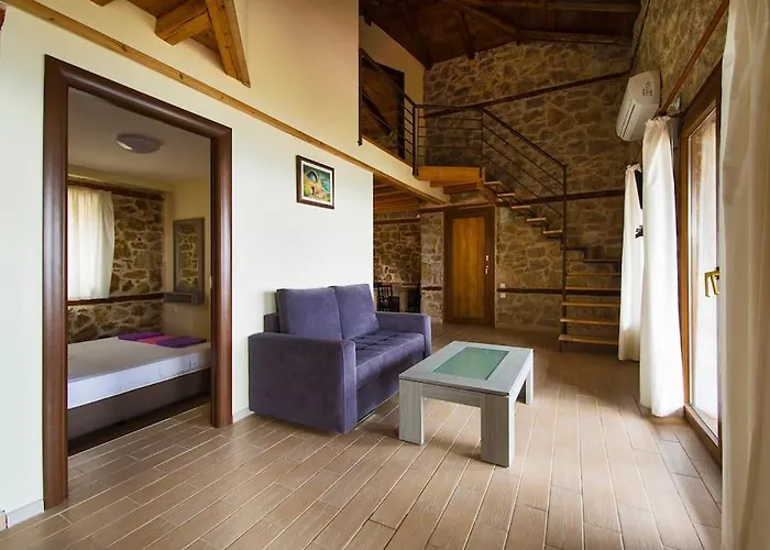 Petrini Spiti * Πυργαδίκια