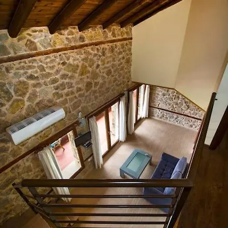 Petrini Spiti Pyrgadikia