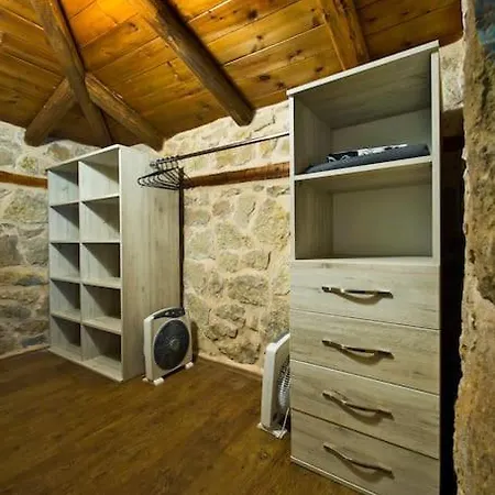 Petrini Spiti Villa *