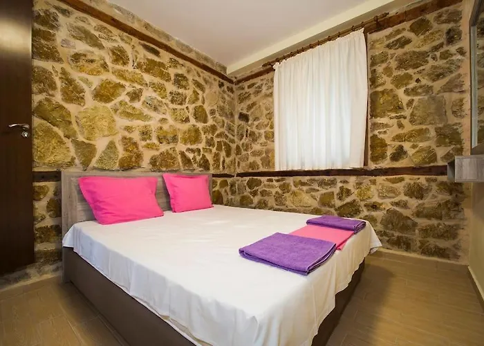 Petrini Spiti Villa *