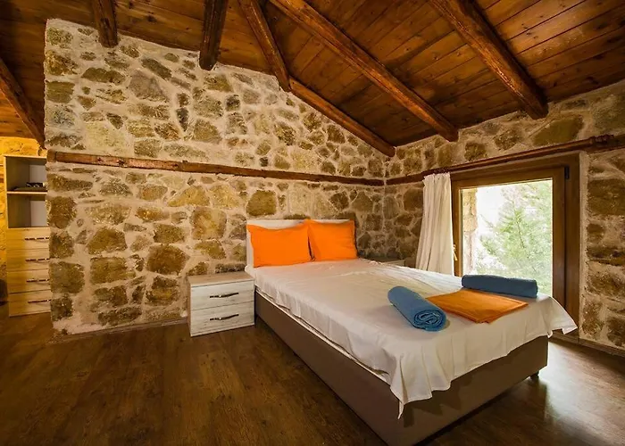 Petrini Spiti Villa *